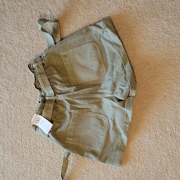 Zara green paperbag shorts - Picture 3 of 4